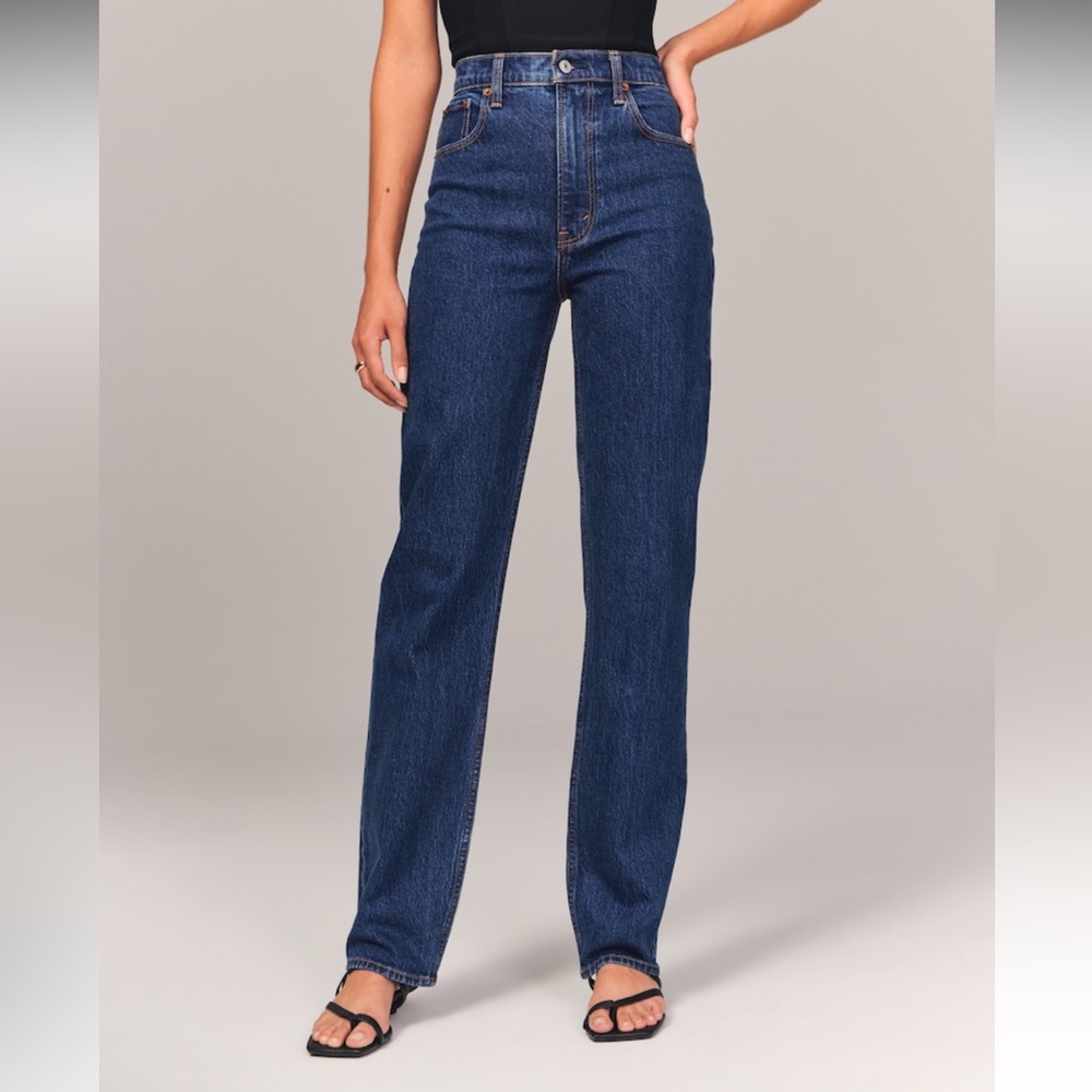 Abercrombie & Fitch Ultra High Rise 90s Straight Jean 💙